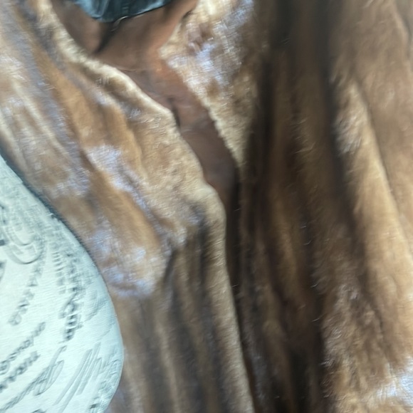 MINK COAT - Picture 4 of 6